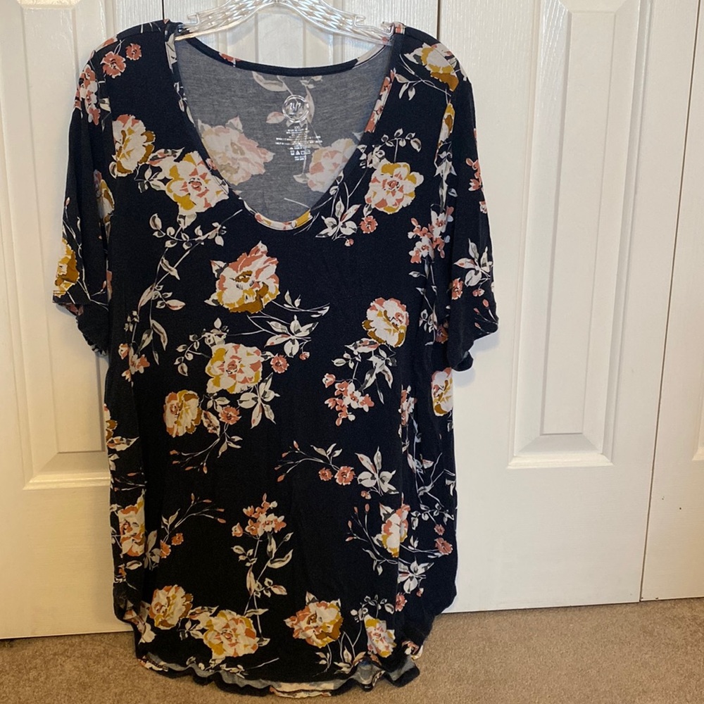 Maurice’s 24/7 Flawless Floral Tee-Size XXL-Black with pink/yellow floral.